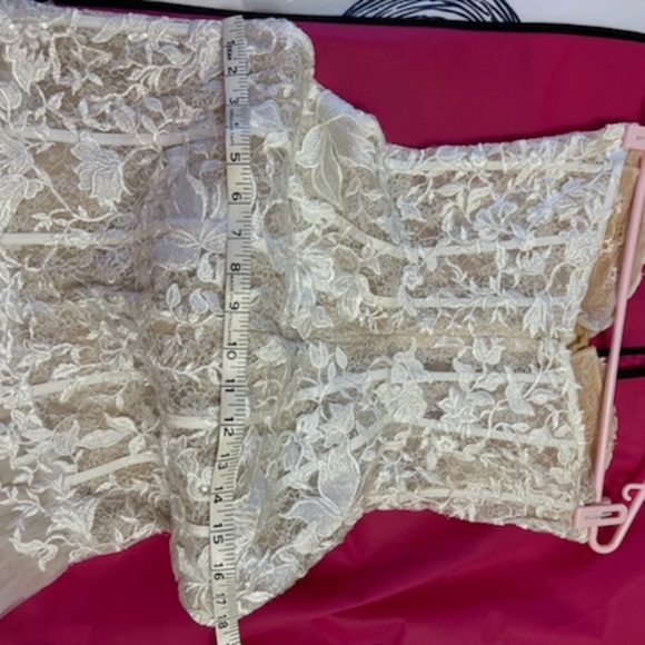 L'Amour Robyn Calla Blanche Wedding Dress - Picture 10 of 10